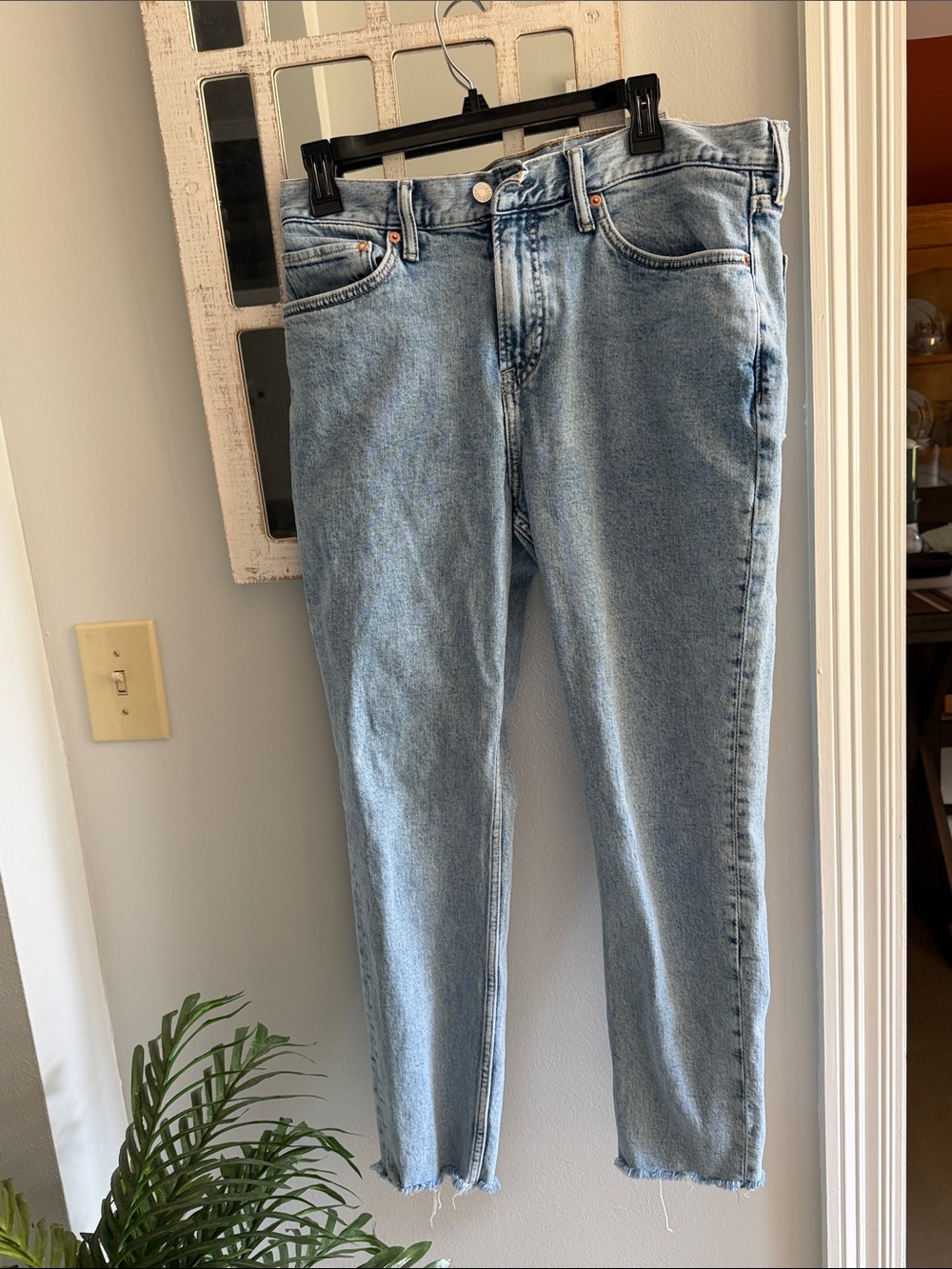 H&M Light Blue Men's Straight-Leg Jeans